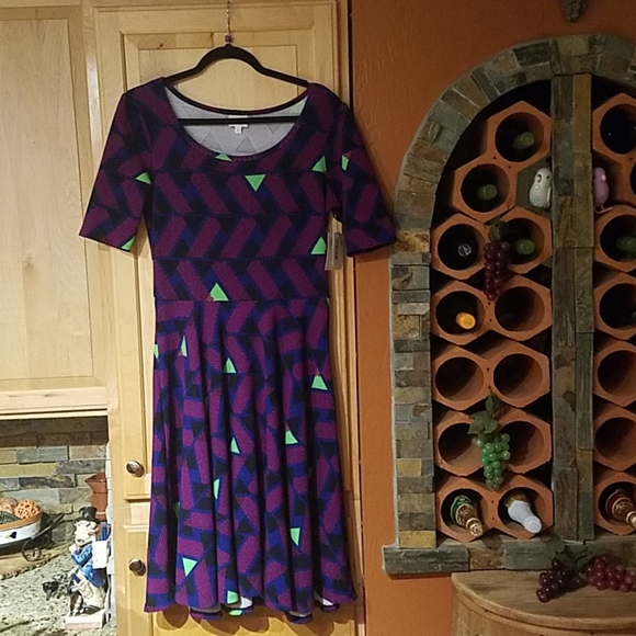 LuLaRoe Dresses & Skirts - Lularoe Nicole Multicolor Print Short Sleeve Dress